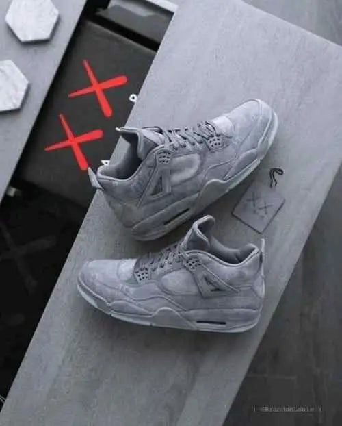 Jordan Retro 4 Kaws Cool Grey Glow In Dark Semi UA