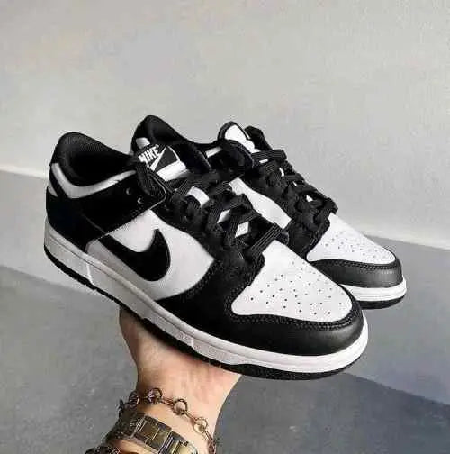 nikee sb dunk low panda for her fix