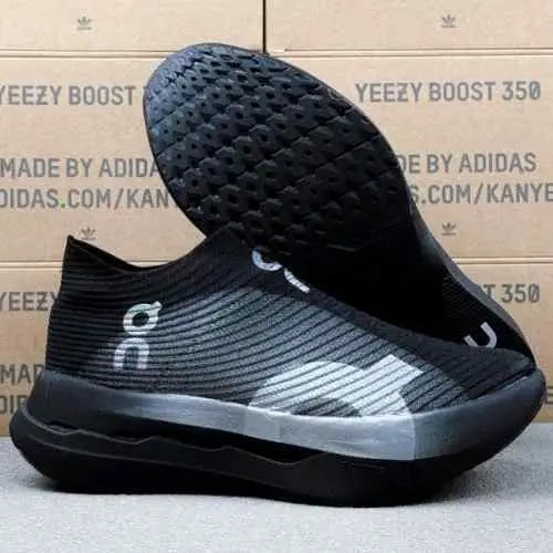 On Cloud Boom Strike SL Black Grey