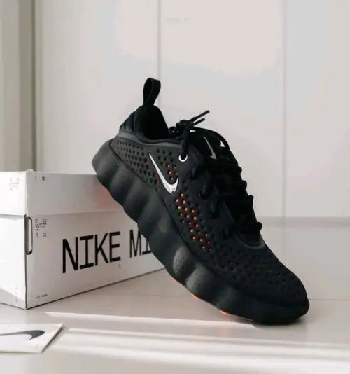 nikee Mind 002 Black Hyper Crimson fix