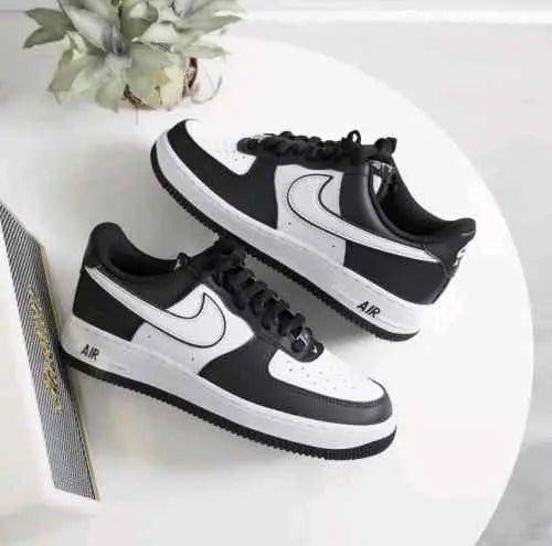 Nikee airforce 1 low panda