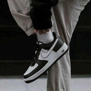 Nikee airforce 1 low panda