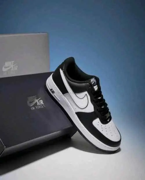 Nikee airforce 1 low panda