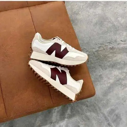 Neww Balance 327 Moonbeam Classic Burgundy