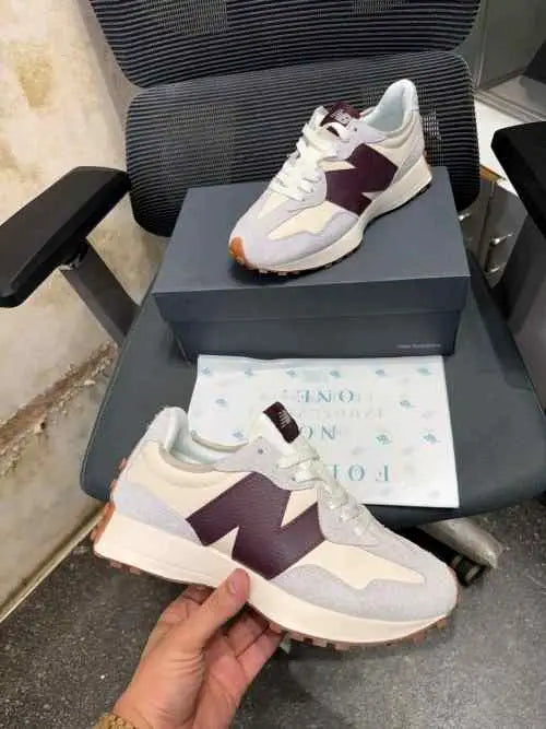 Neww Balance 327 Moonbeam Classic Burgundy