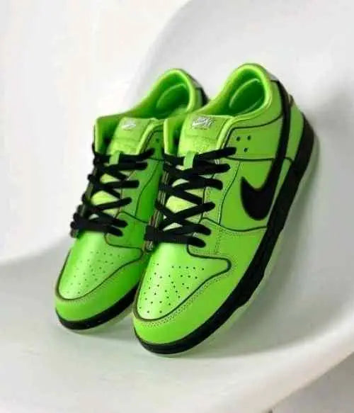 nikee sb dunk low powerpuff buttercup