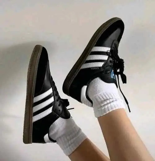 Adidass Samba Black white for her fix
