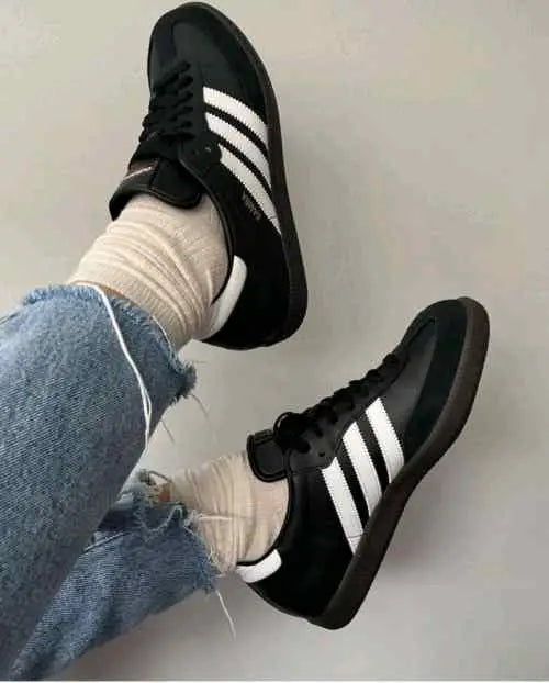 Adidass Samba Black white for her fix