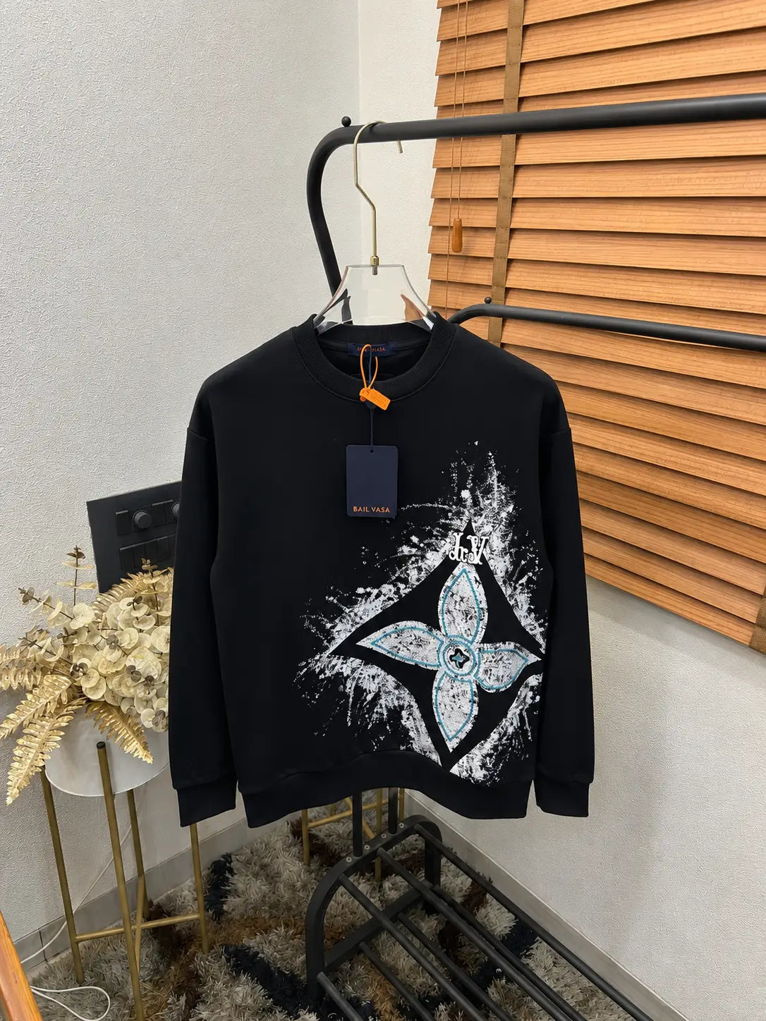 Loui_s Vuitton Big Monogram Sequence Imported Exclusive Sweatshirt (DN 105)