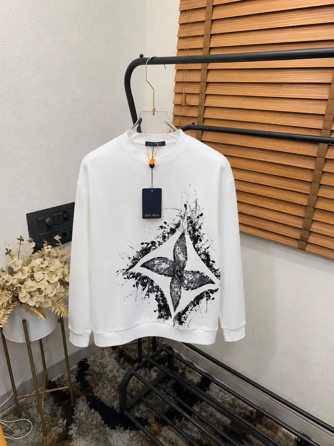 Loui_s Vuitton Big Monogram Sequence Imported Exclusive Sweatshirt (DN 105)