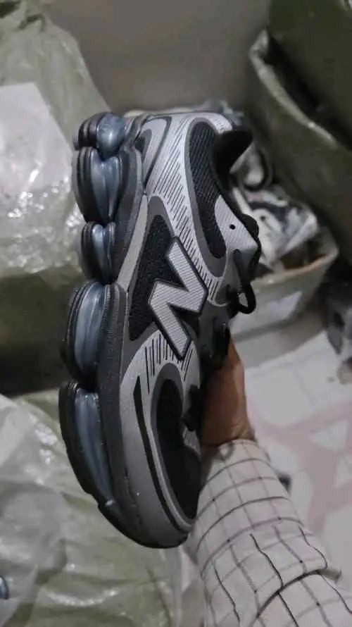 new balancee Abzorb 2000 Black Grey