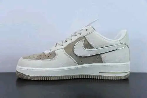 NIKEE AIRFORCE 1 LOW AKIRA 2025