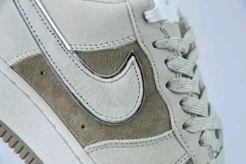NIKEE AIRFORCE 1 LOW AKIRA 2025