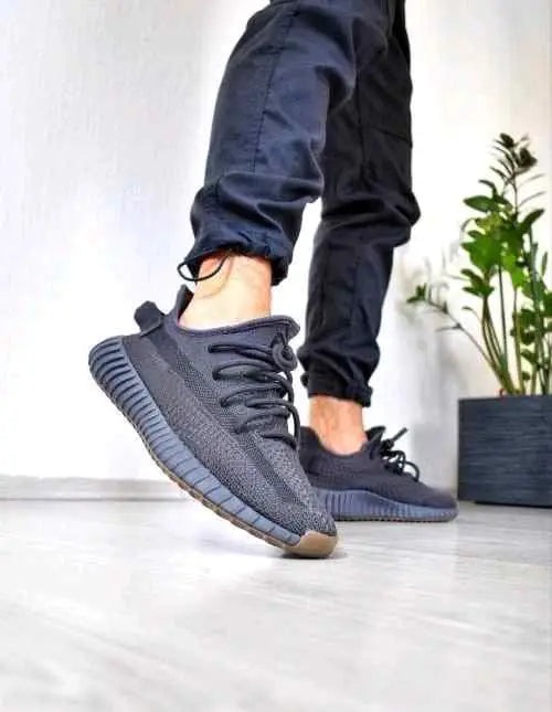 Adidass Yeezy Boost 350 V2 Black Cinder Semi UA non reflective