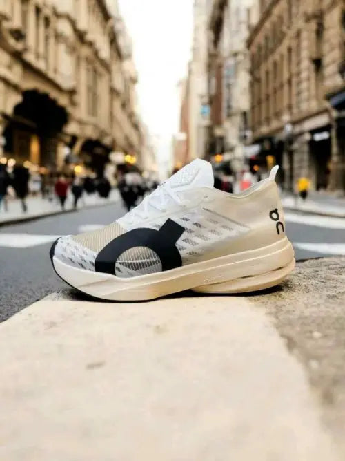 On Cloud BOOM STRIKE WHITE