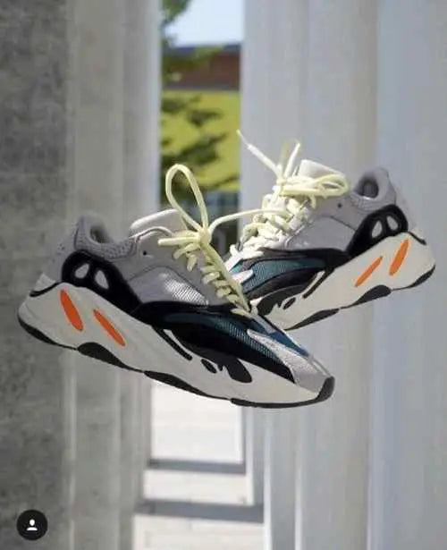 adidass yeezy 700 wave runner