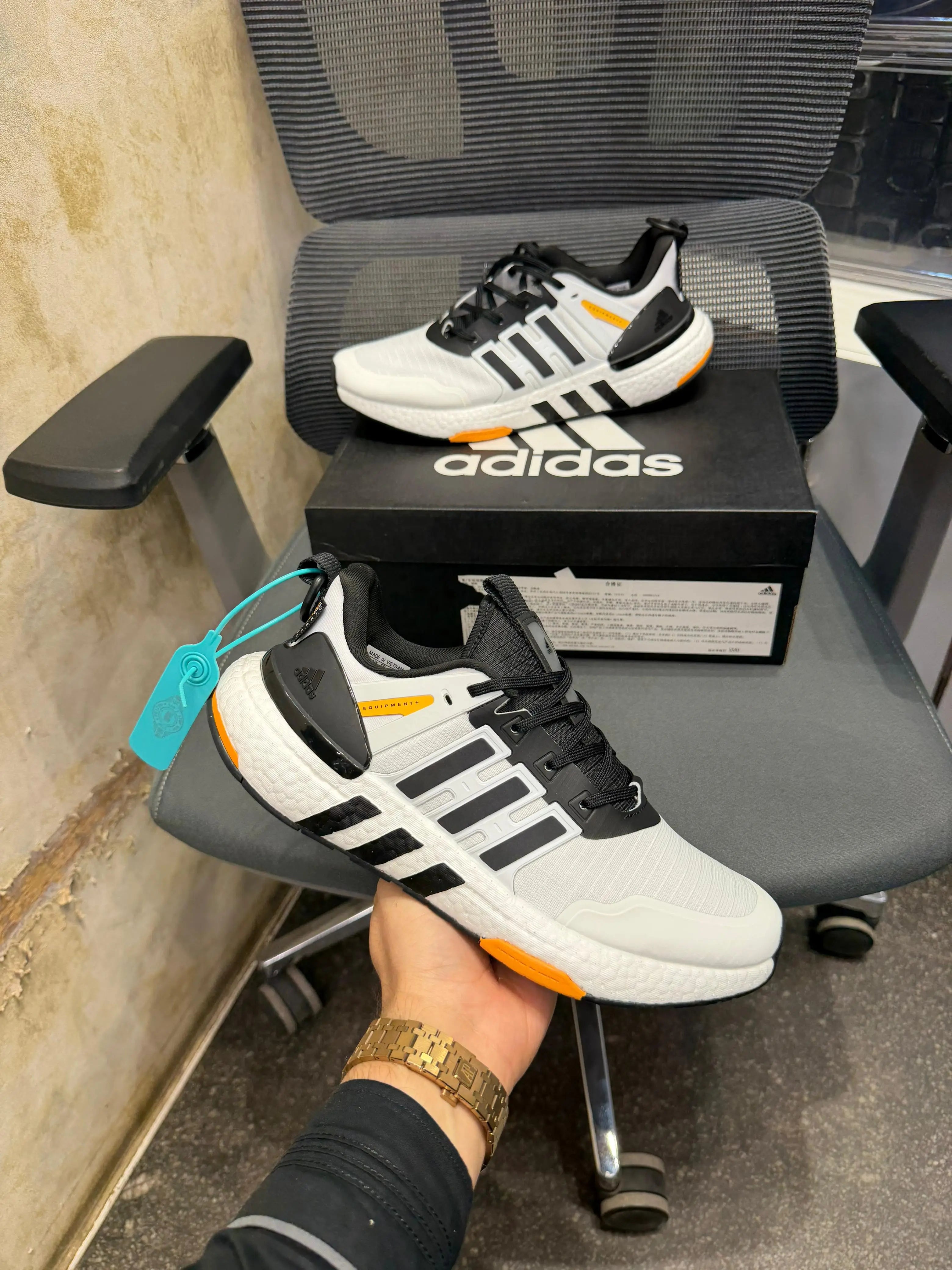 ADIDAS EQUIPMENT PLUS