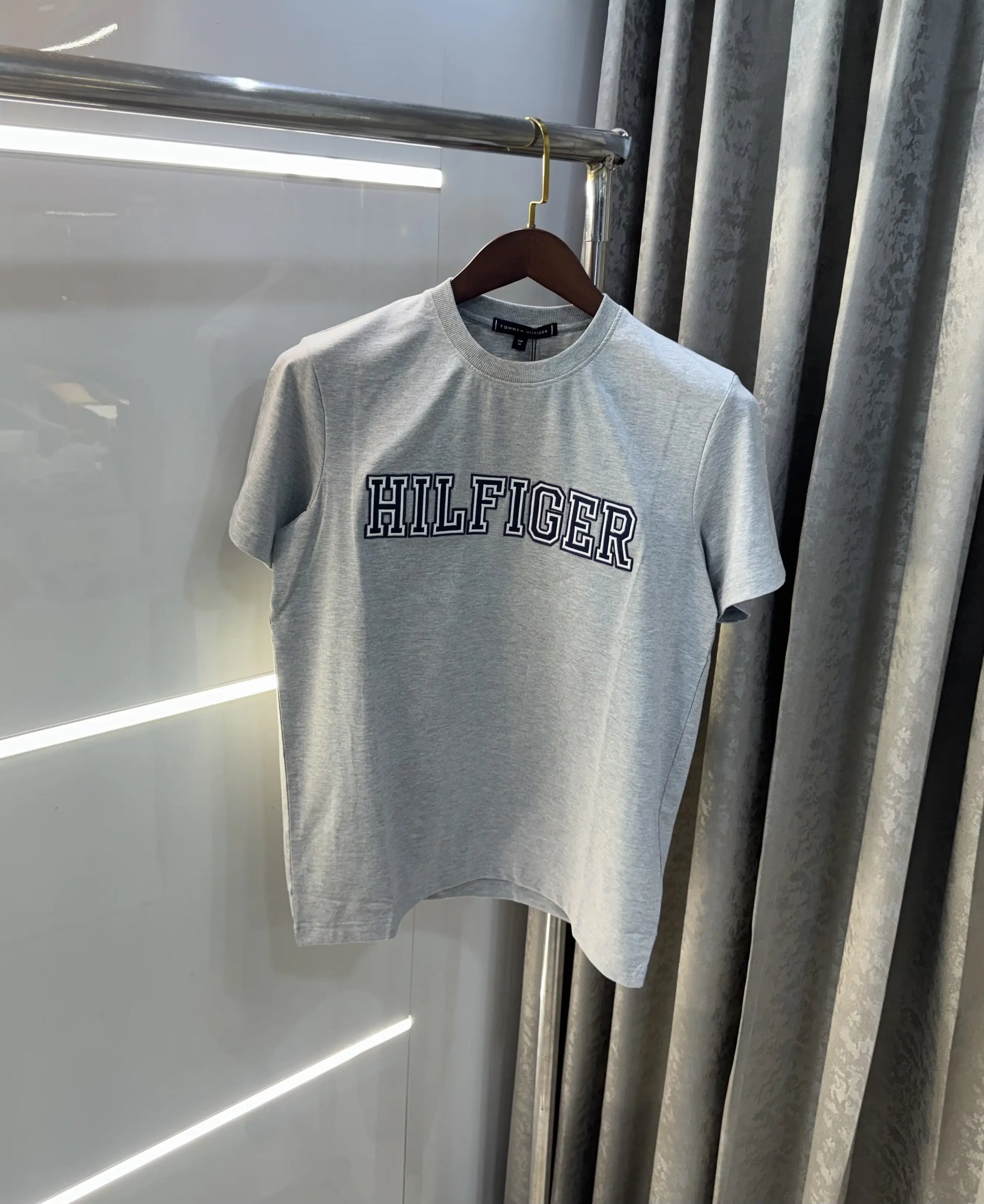 Tommy Hilfige r Grey Embroidery Logo Premium T-Shirt