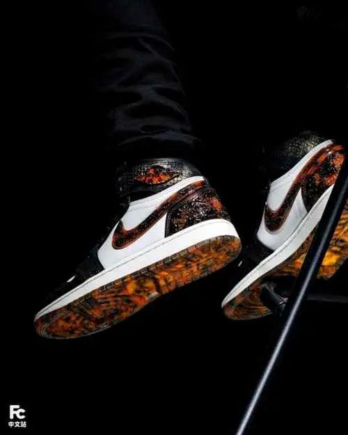 JORDAN Retro 1 High Year Of Snake