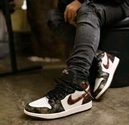 JORDAN Retro 1 High Year Of Snake