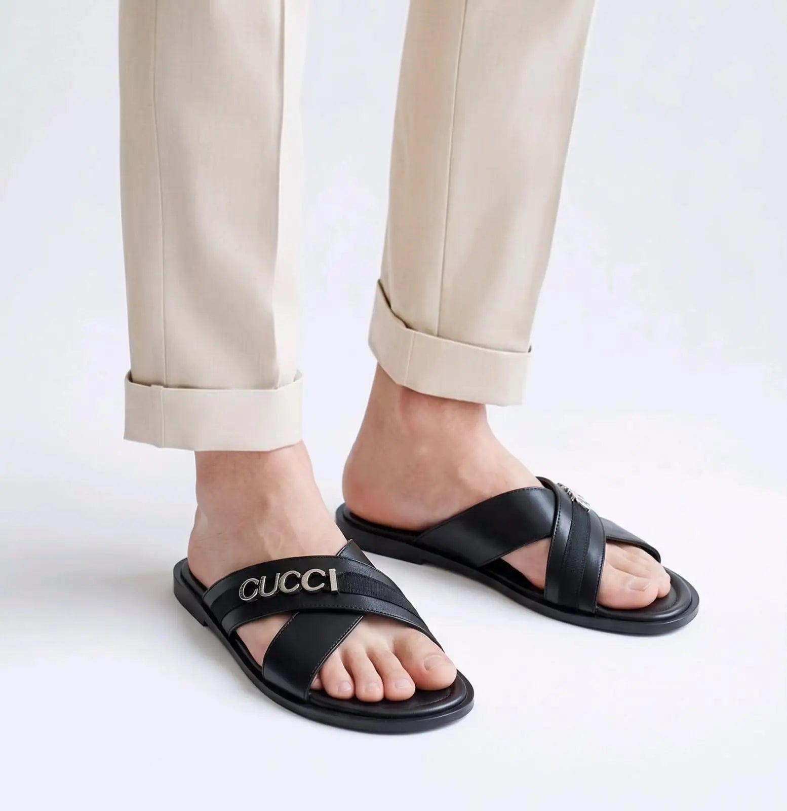 Gucci_Cross Metal Logo Premium Slids