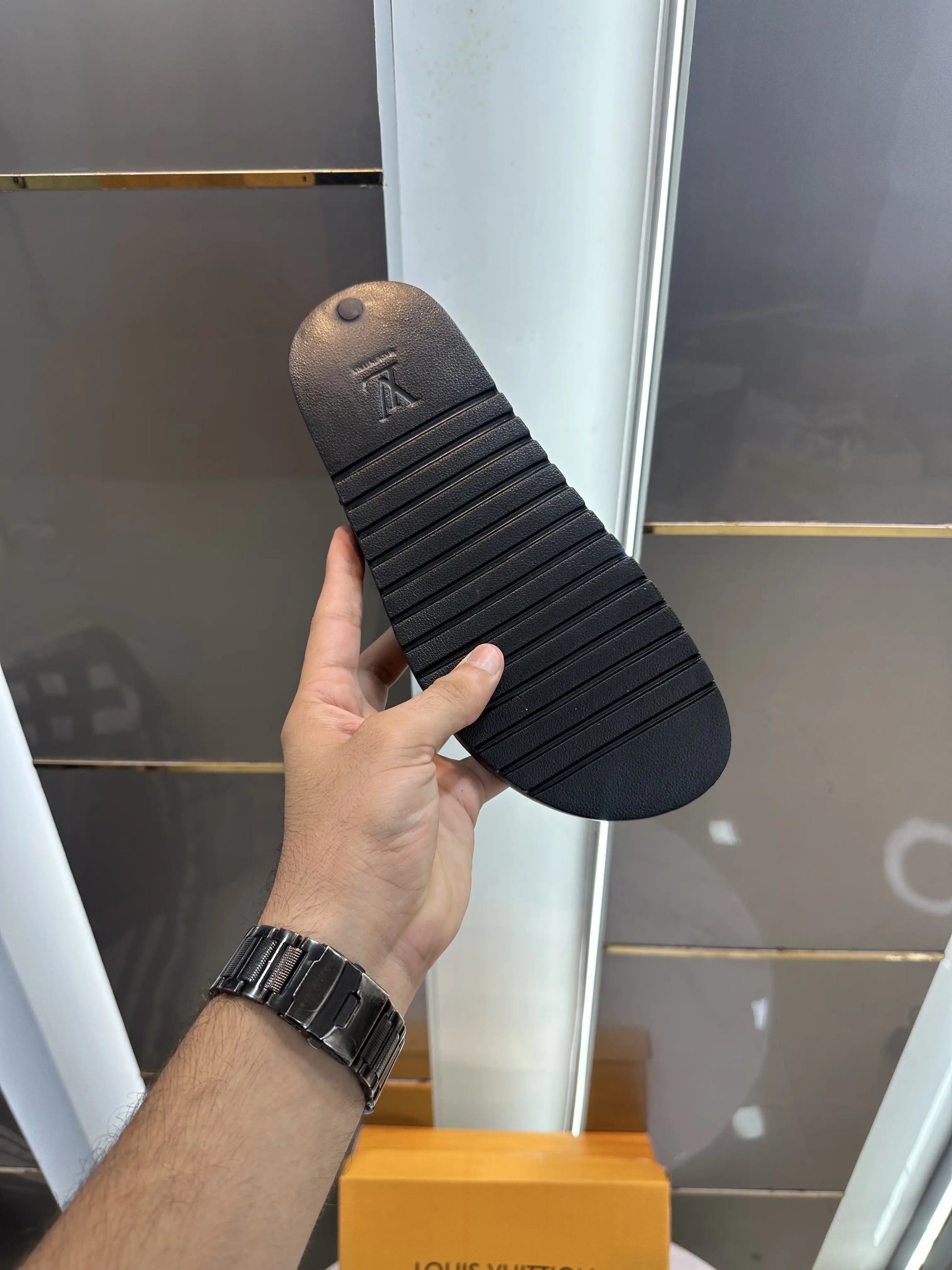 Louis_Vuitton Brown Monogram Leather Slide