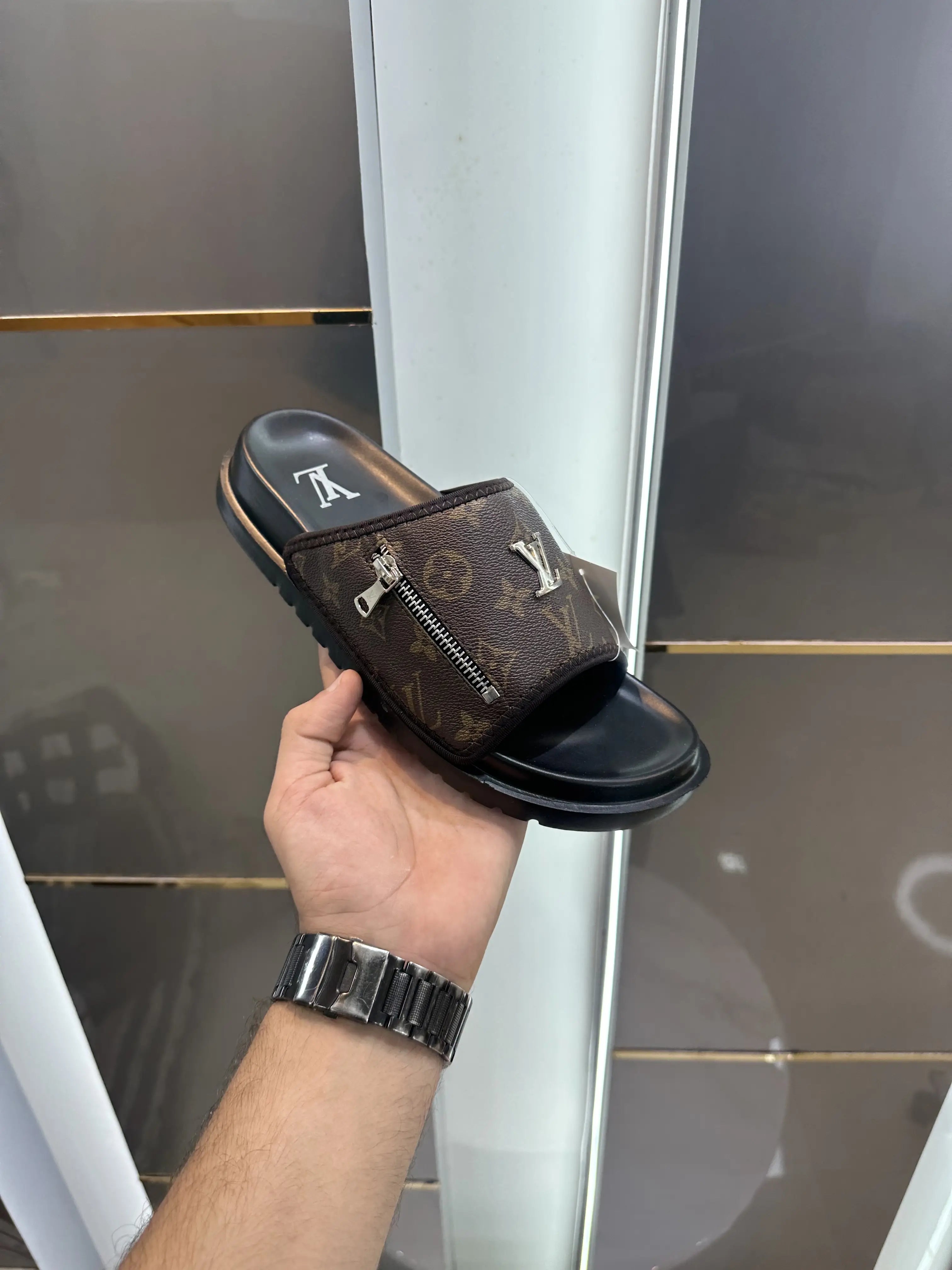 Louis_Vuitton Brown Monogram Leather Slide