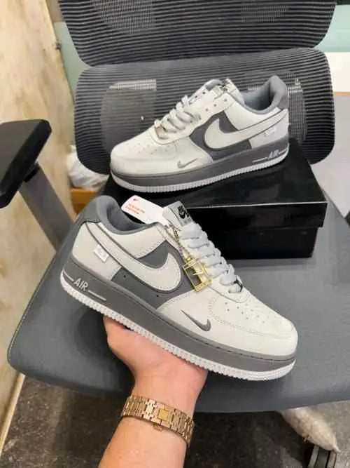 Nikee Airforce 1 Low EPIC GREY