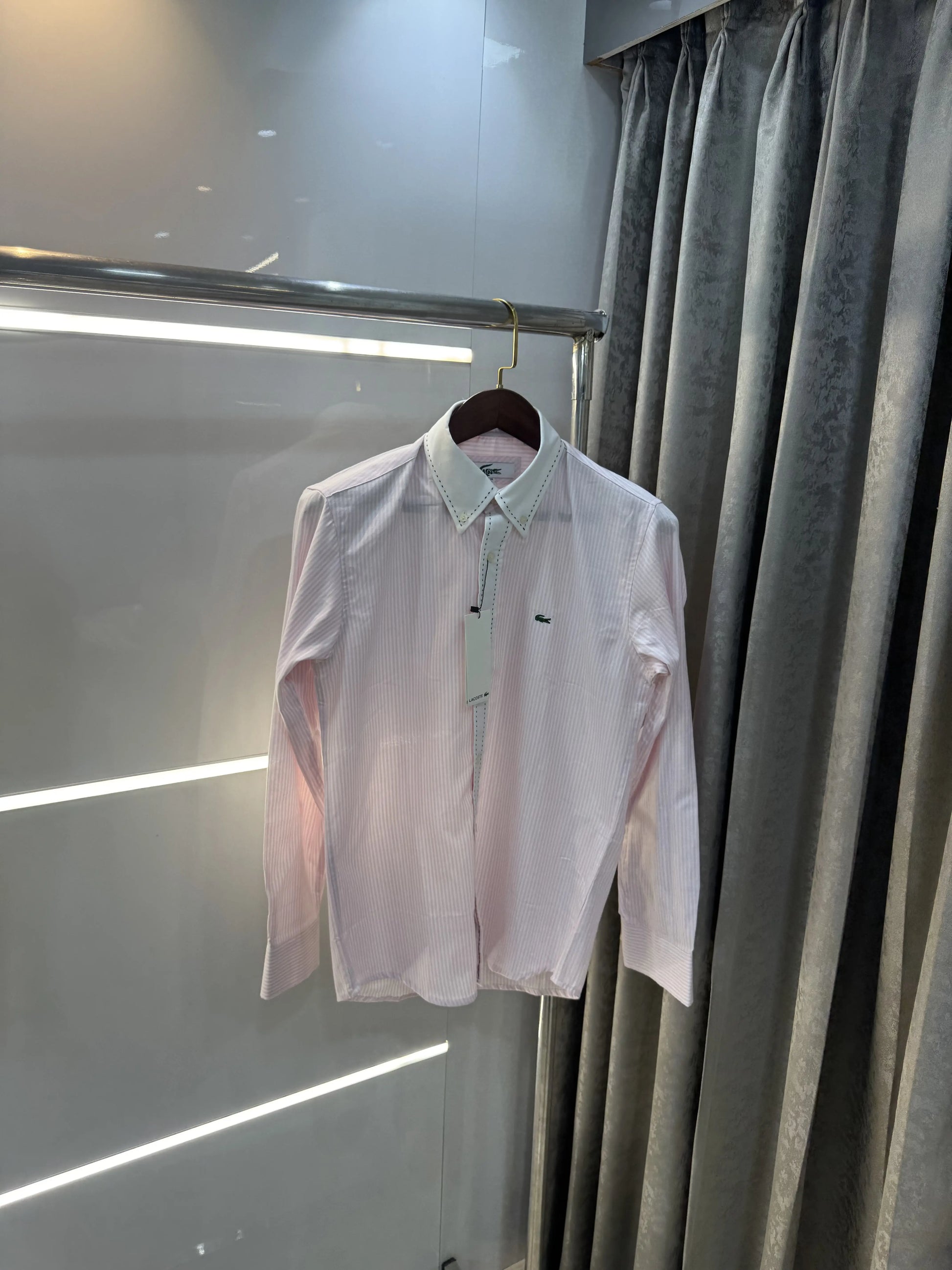 Lacost e Pink Embroidery Logo Premium Oxford Shirt