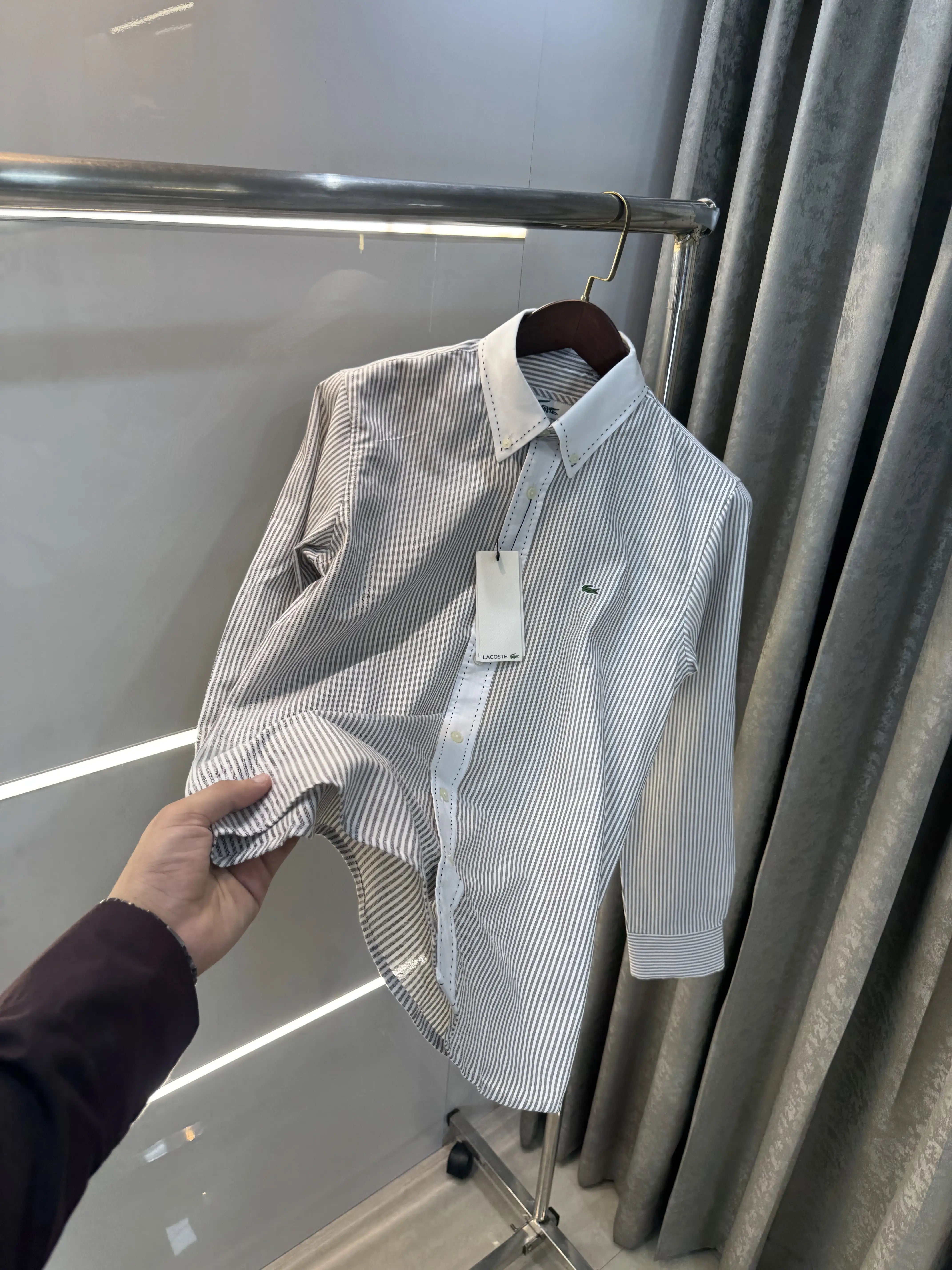 Lacost e Brown Embroidery Logo Premium Oxford Shirt