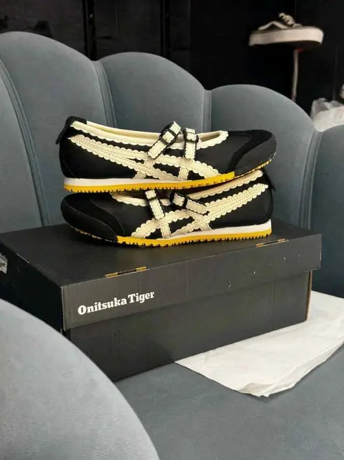 _*Onitsuka Tiger Mexico 66 TGRS Black Cream Women's 446